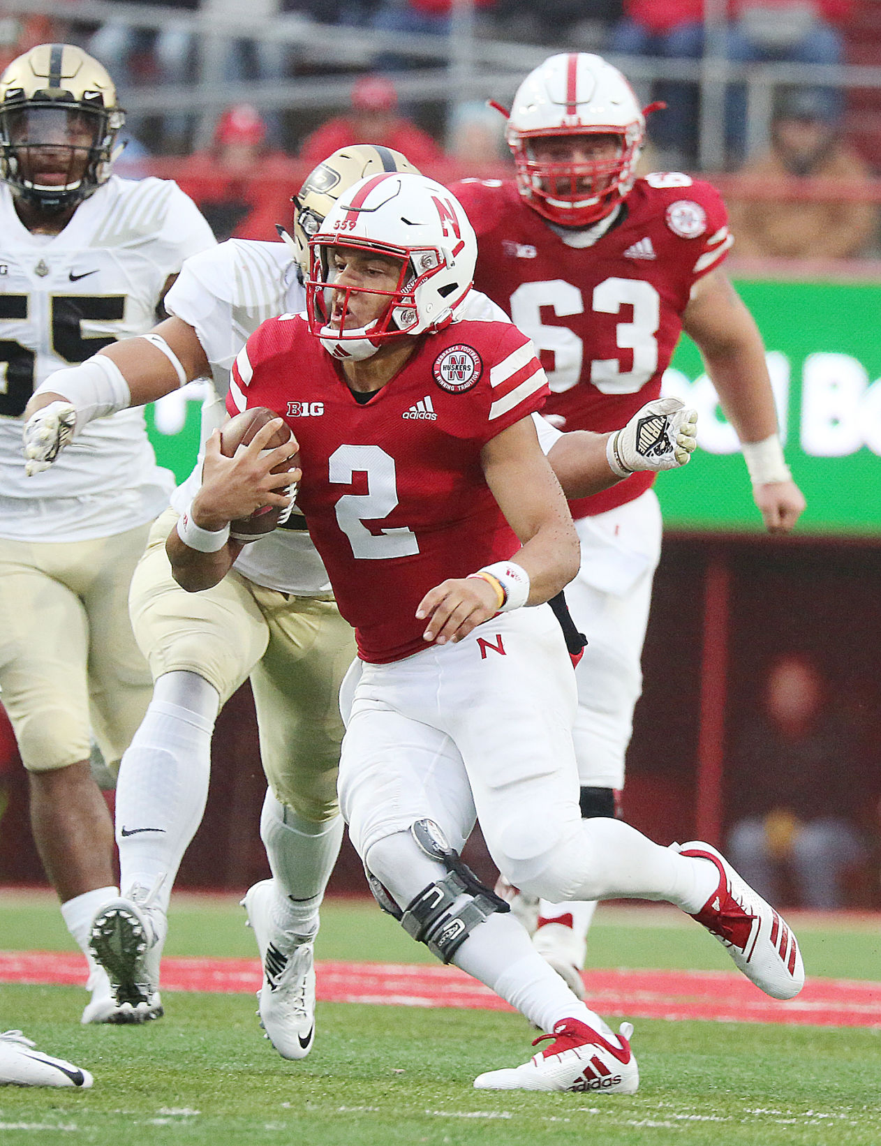 p10-01-18UNLfbPurdue1.jpg